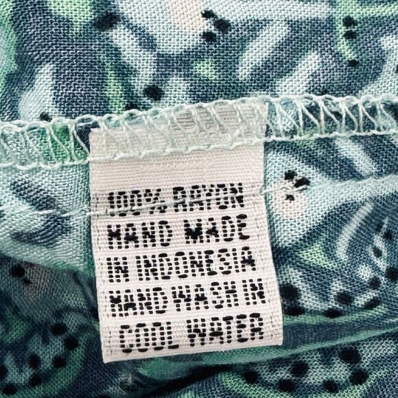 NWT. Tiare Hawaii. Blue Circle Print Romper. One Size. - Picture 3 of 10